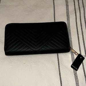 Jewel & Clara wallet